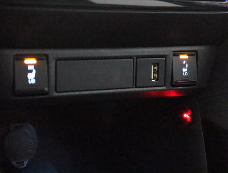 Toyota Yaris - 1.5 Hybrid Launch Edition 55