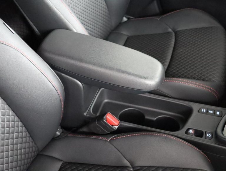 Toyota Yaris - 1.5 Hybrid Launch Edition 65