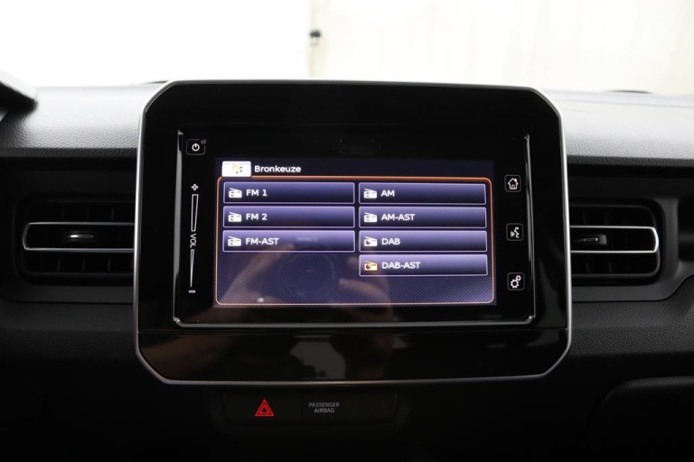 Suzuki Ignis - 1.2 Smart Hybrid Select 15