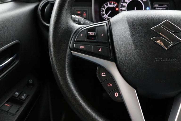 Suzuki Ignis - 1.2 Smart Hybrid Select 19