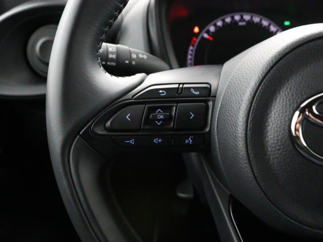 Toyota Aygo X - 1.0 VVT-i MT Play