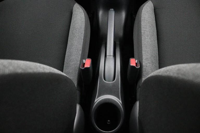 Toyota Aygo X - 1.0 VVT-i MT Play 38