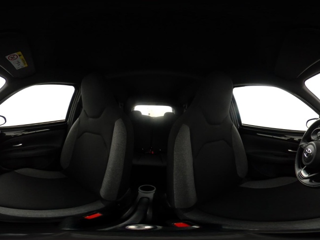 Toyota Aygo X - 1.0 VVT-i MT Play