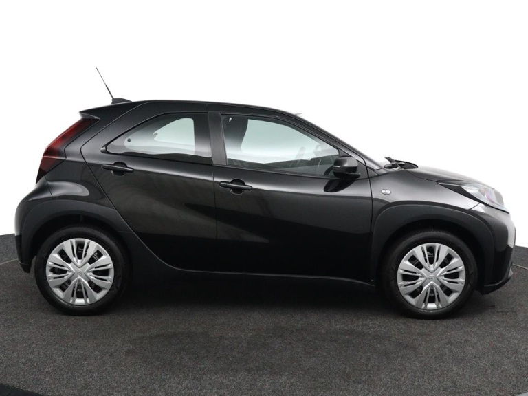 Toyota Aygo X - 1.0 VVT-i MT Play 6