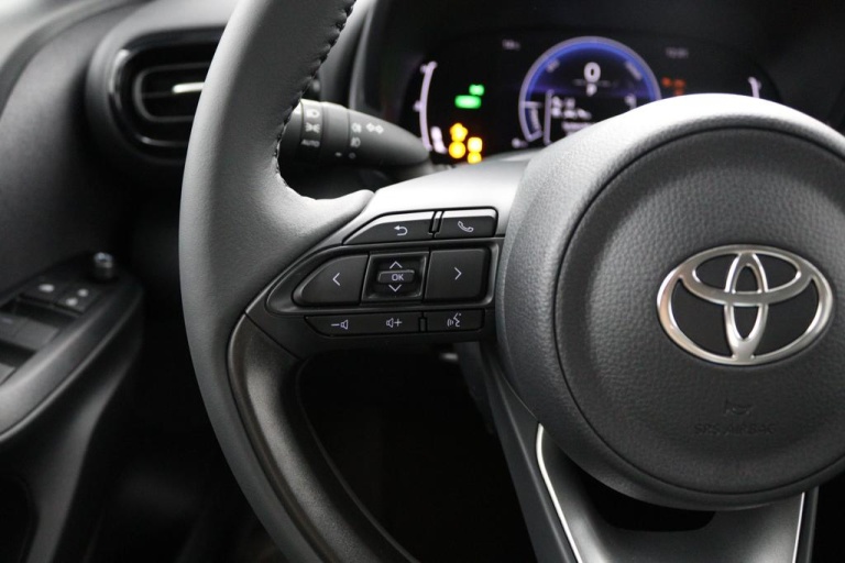 Toyota Yaris Cross - 1.5 Hybrid 115 Active 17