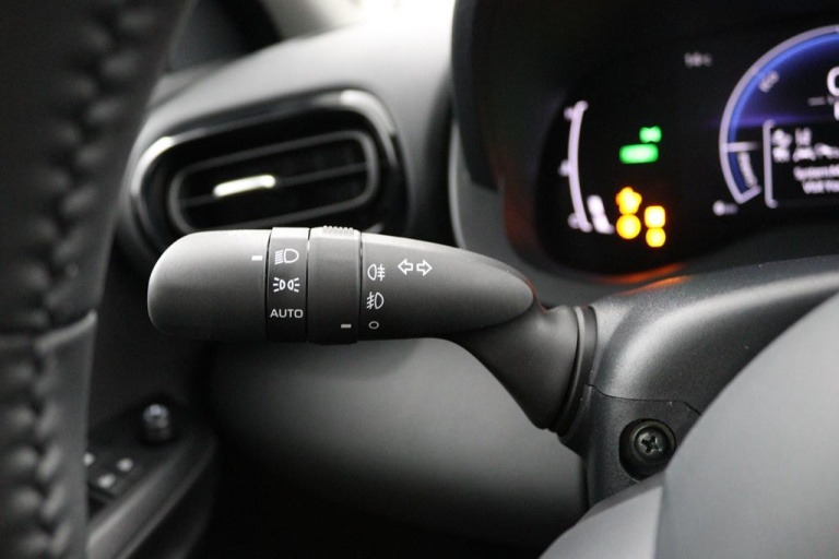 Toyota Yaris Cross - 1.5 Hybrid 115 Active 27