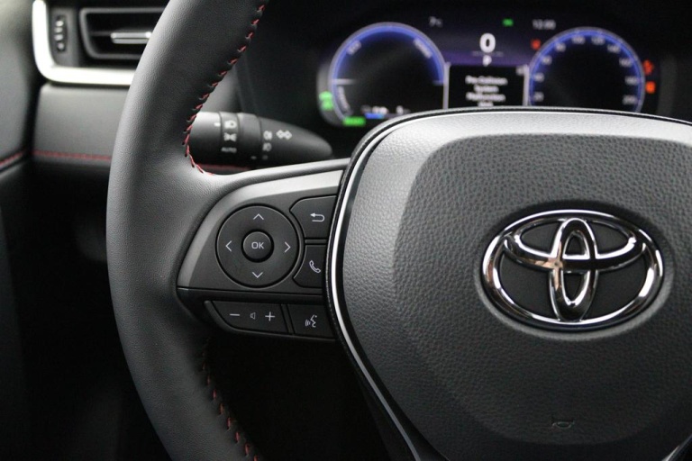 Toyota RAV4 - 2.5 Plug-in Hybrid AWD Dynamic 18
