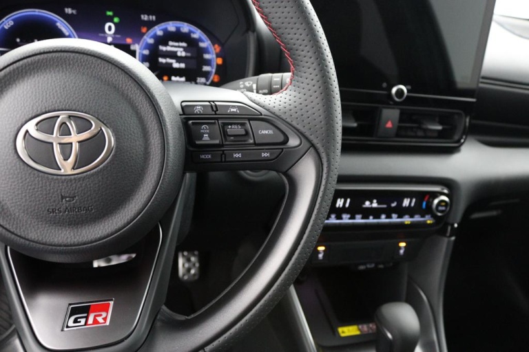 Toyota Yaris - 1.5 Hybrid 130 GR Sport 18