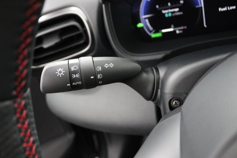 Toyota Yaris - 1.5 Hybrid 130 GR Sport 27
