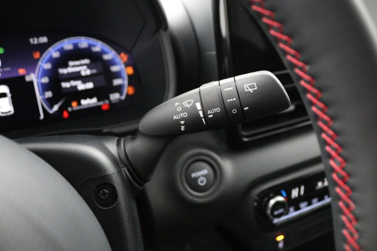 Toyota Yaris - 1.5 Hybrid 130 GR Sport 28