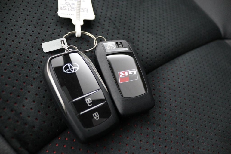 Toyota Yaris - 1.5 Hybrid 130 GR Sport 8