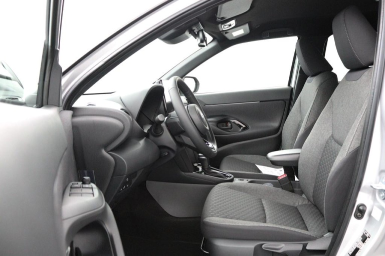 Toyota Yaris Cross - 1.5 Hybrid 115 First Edition 16