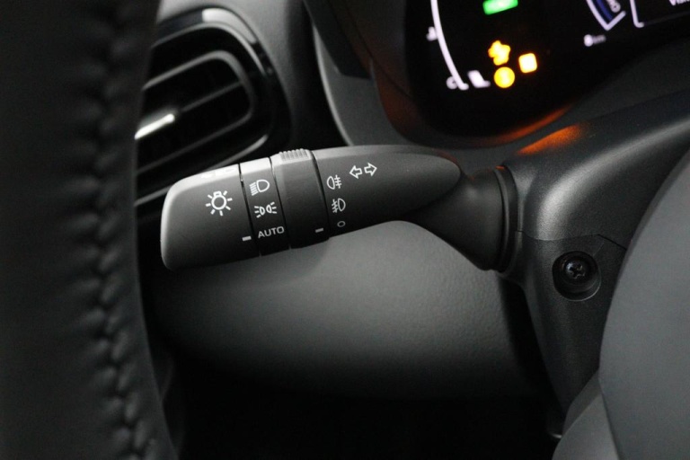 Toyota Yaris Cross - 1.5 Hybrid 115 First Edition 28