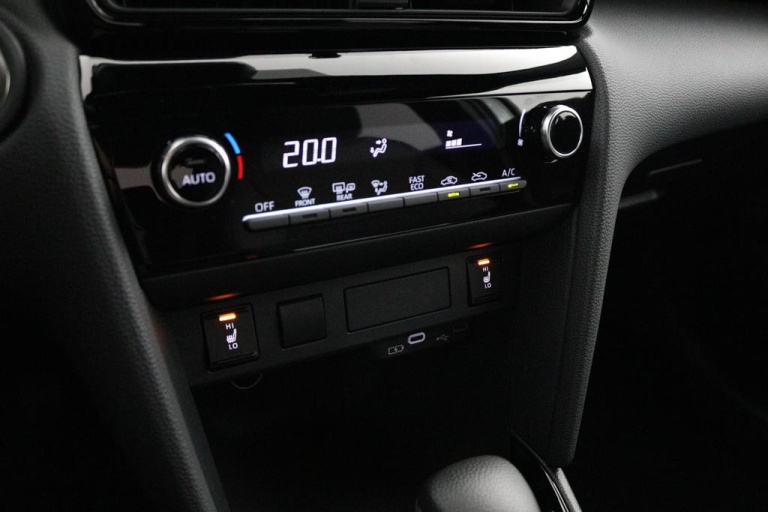 Toyota Yaris Cross - 1.5 Hybrid 115 First Edition 7