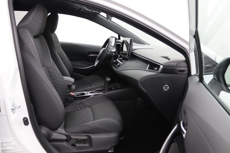 Suzuki Swace - 1.8 Hybrid Style Facelift 11