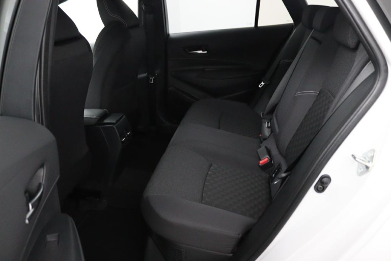 Suzuki Swace - 1.8 Hybrid Style Facelift 12