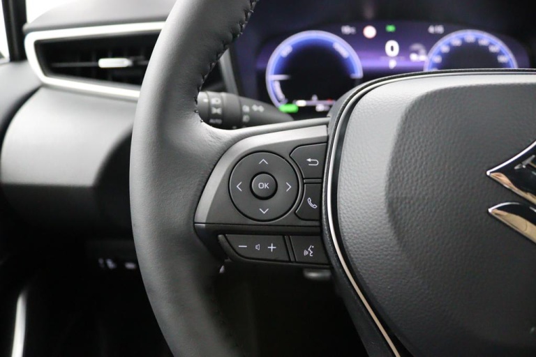 Suzuki Swace - 1.8 Hybrid Style Facelift 13