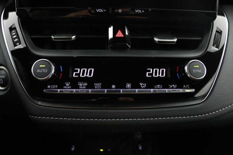 Suzuki Swace - 1.8 Hybrid Style Facelift 20