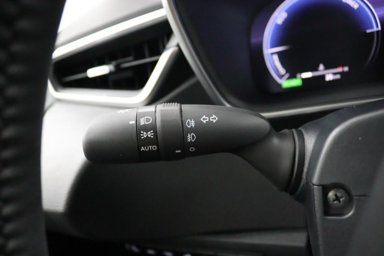 Suzuki Swace - 1.8 Hybrid Style Facelift 22
