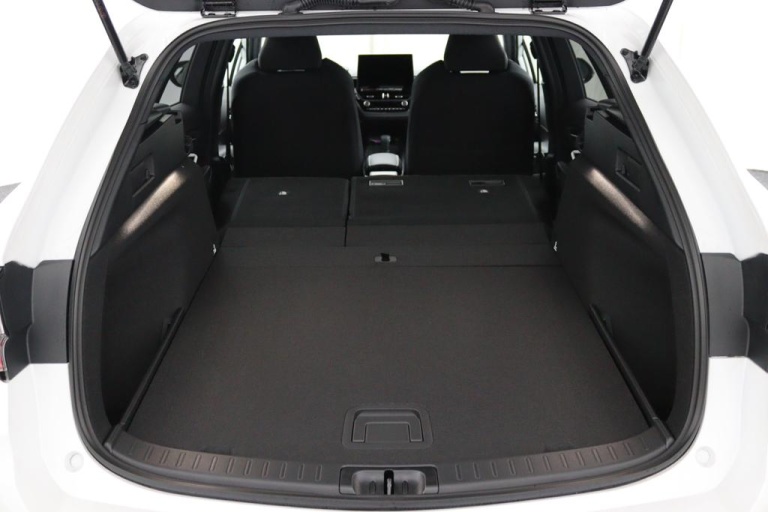 Suzuki Swace - 1.8 Hybrid Style Facelift 28