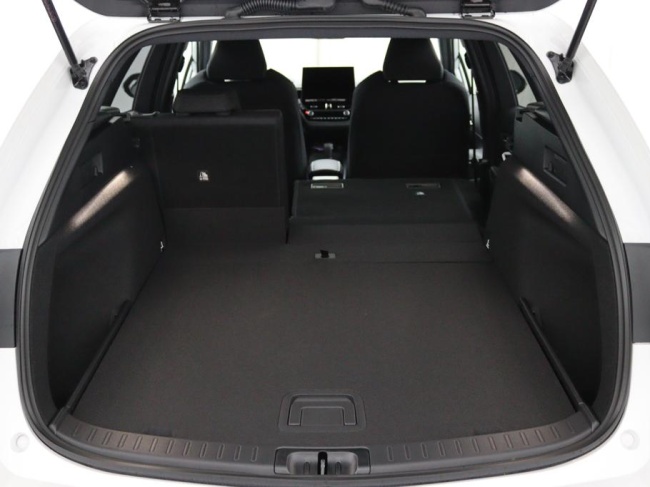 Suzuki Swace - 1.8 Hybrid Style Facelift