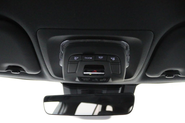 Suzuki Swace - 1.8 Hybrid Style Facelift 34