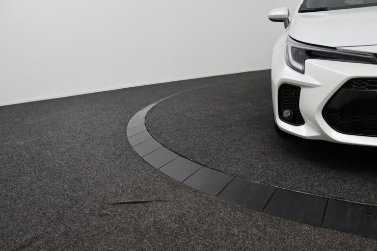 Suzuki Swace - 1.8 Hybrid Style Facelift 36