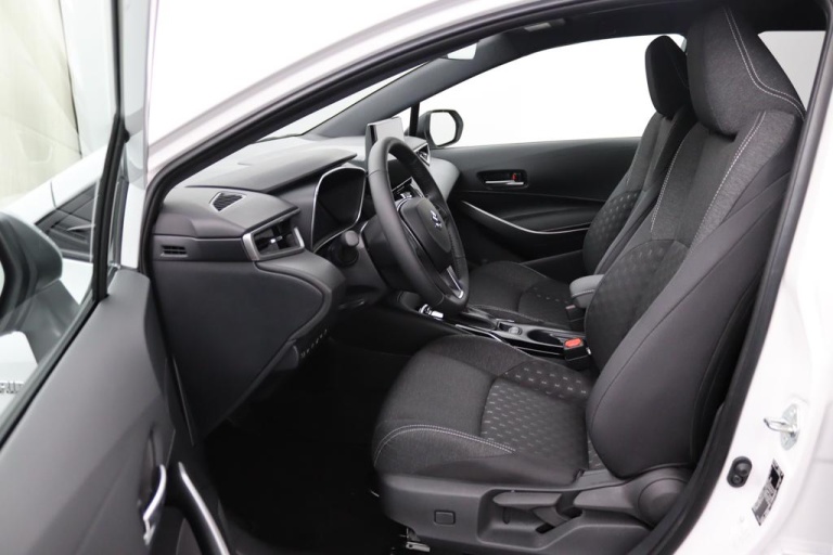 Suzuki Swace - 1.8 Hybrid Style Facelift 9