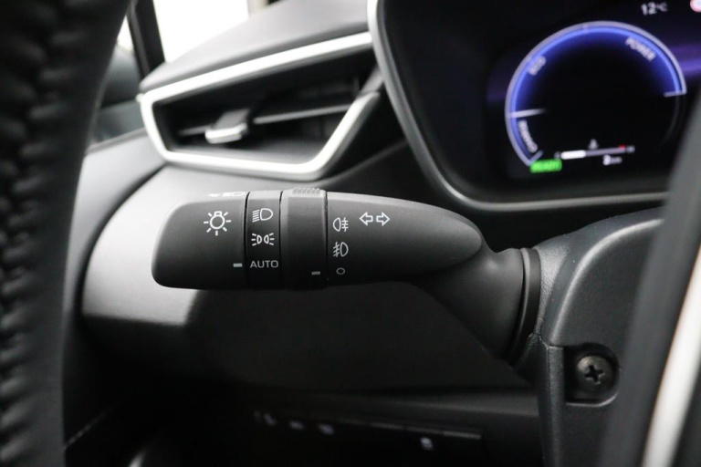 Toyota Corolla Touring Sports - Hybrid 140 Dynamic 28