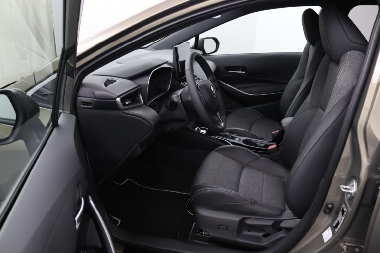 Toyota Corolla Touring Sports - Hybrid 140 Dynamic 9