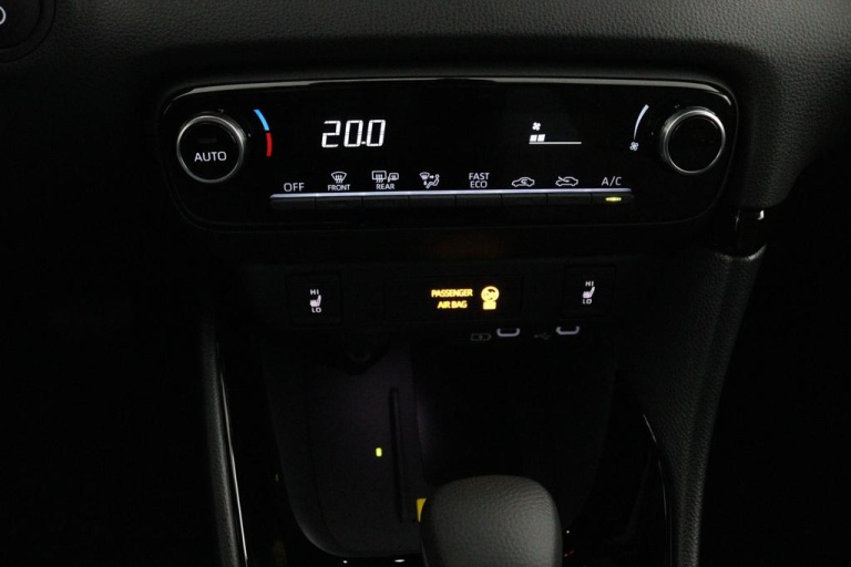 Toyota Yaris - 1.5 Hybrid 115 Dynamic 17