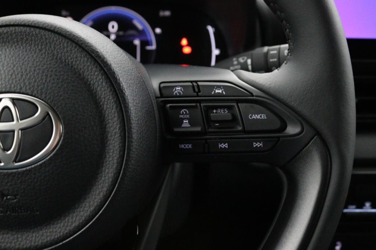 Toyota Yaris - 1.5 Hybrid 115 Dynamic 21