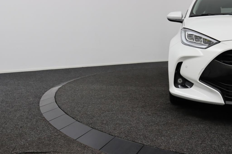 Toyota Yaris - 1.5 Hybrid 115 Dynamic 35