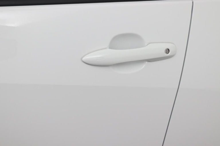 Toyota Yaris - 1.5 Hybrid 115 Dynamic 36