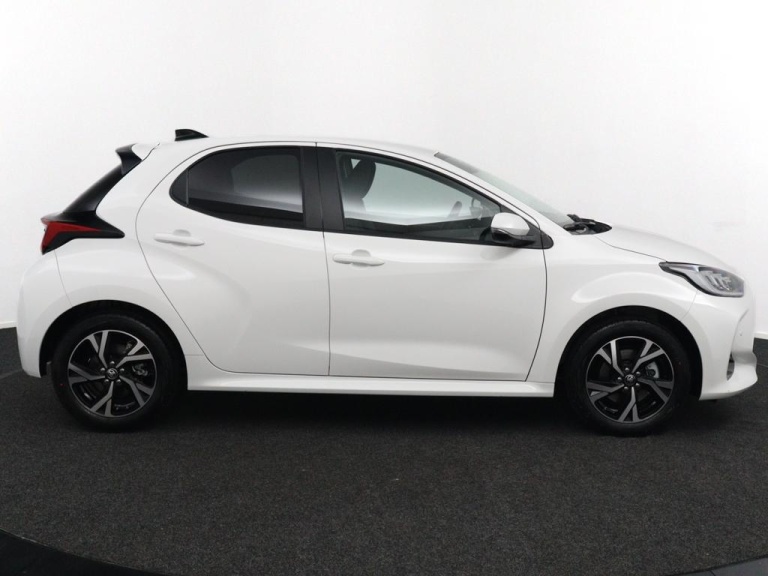 Toyota Yaris - 1.5 Hybrid 115 Dynamic 6