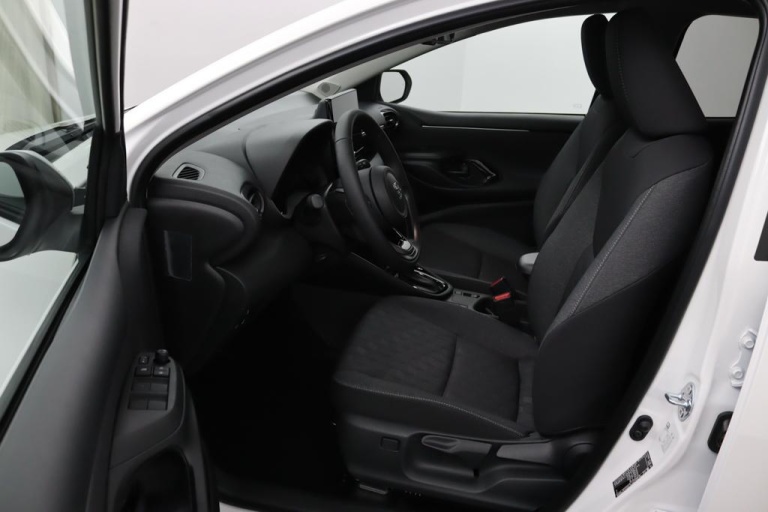 Toyota Yaris - 1.5 Hybrid 115 Dynamic 9