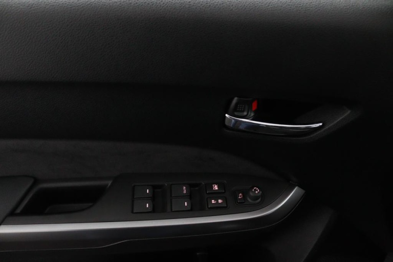 Suzuki Vitara - 1.5 Hybrid Style 28