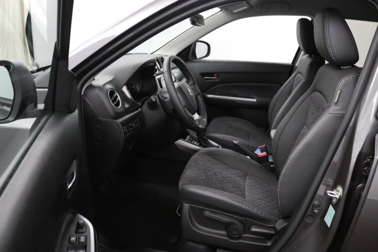 Suzuki Vitara - 1.5 Hybrid Style 9