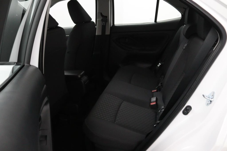 Toyota Yaris Cross - 1.5 Hybrid 115 Active 11