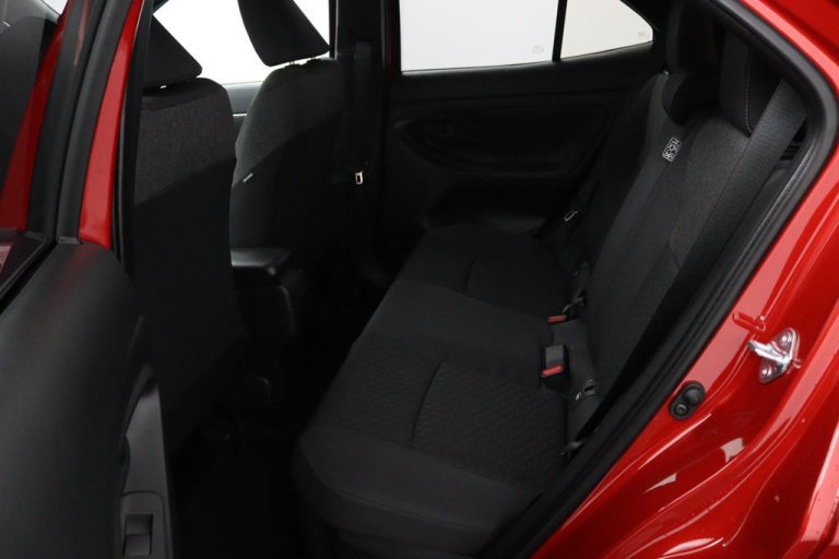 Toyota Yaris Cross - 1.5 Hybrid 115 First Edition 12