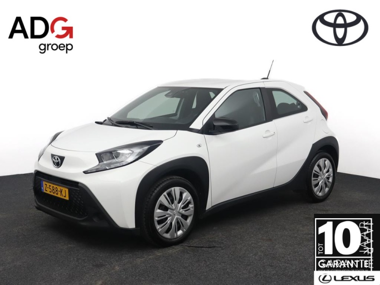 Toyota Aygo X - 1.0 VVT-i MT Play 1