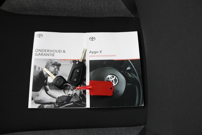Toyota Aygo X - 1.0 VVT-i MT Play 11