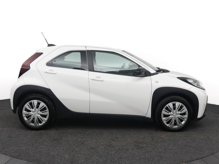 Toyota Aygo X - 1.0 VVT-i MT Play 13