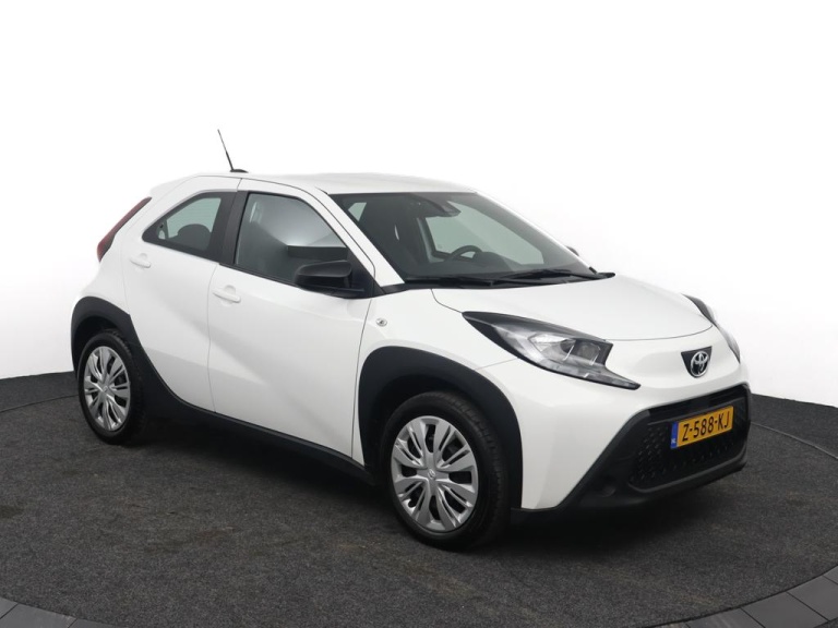 Toyota Aygo X - 1.0 VVT-i MT Play 14