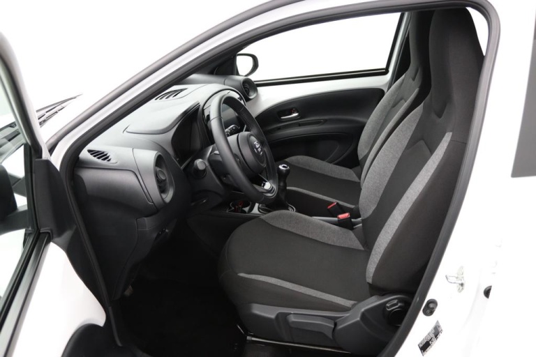 Toyota Aygo X - 1.0 VVT-i MT Play 17