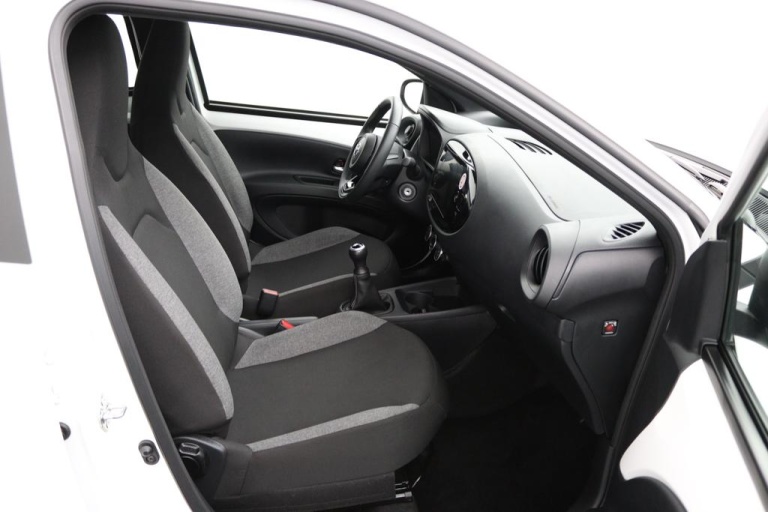 Toyota Aygo X - 1.0 VVT-i MT Play 22