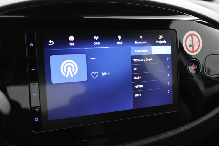 Toyota Aygo X - 1.0 VVT-i MT Play 38