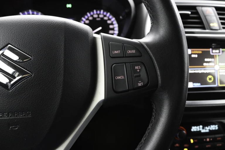 Suzuki S-Cross - 1.4 Boosterjet Exclusive 19