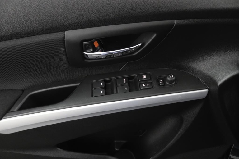 Suzuki S-Cross - 1.4 Boosterjet Exclusive 32