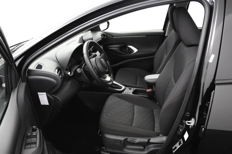 Toyota Yaris - 1.5 Hybrid 115 17